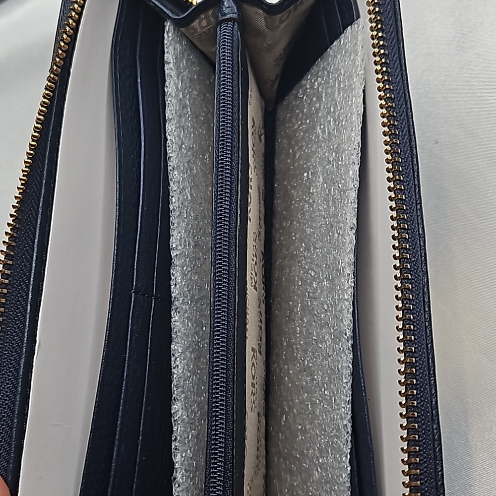Michael Kors Zip Around Wallet clutch NAVY BLUE Gold Hardware - Picture 12 of 12